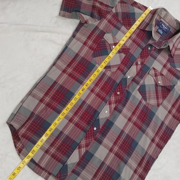 Williams Bay Trading Company Deep Red Shortsleeve Snap Up Plaid Shirt L - Picture 5 of 6